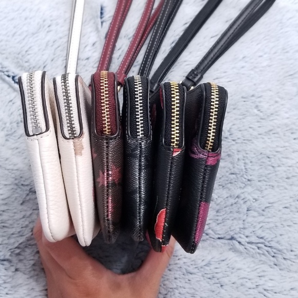 🔥LAST 1🔥NWT COACH FLORAL WRISTLET - Picture 5 of 8